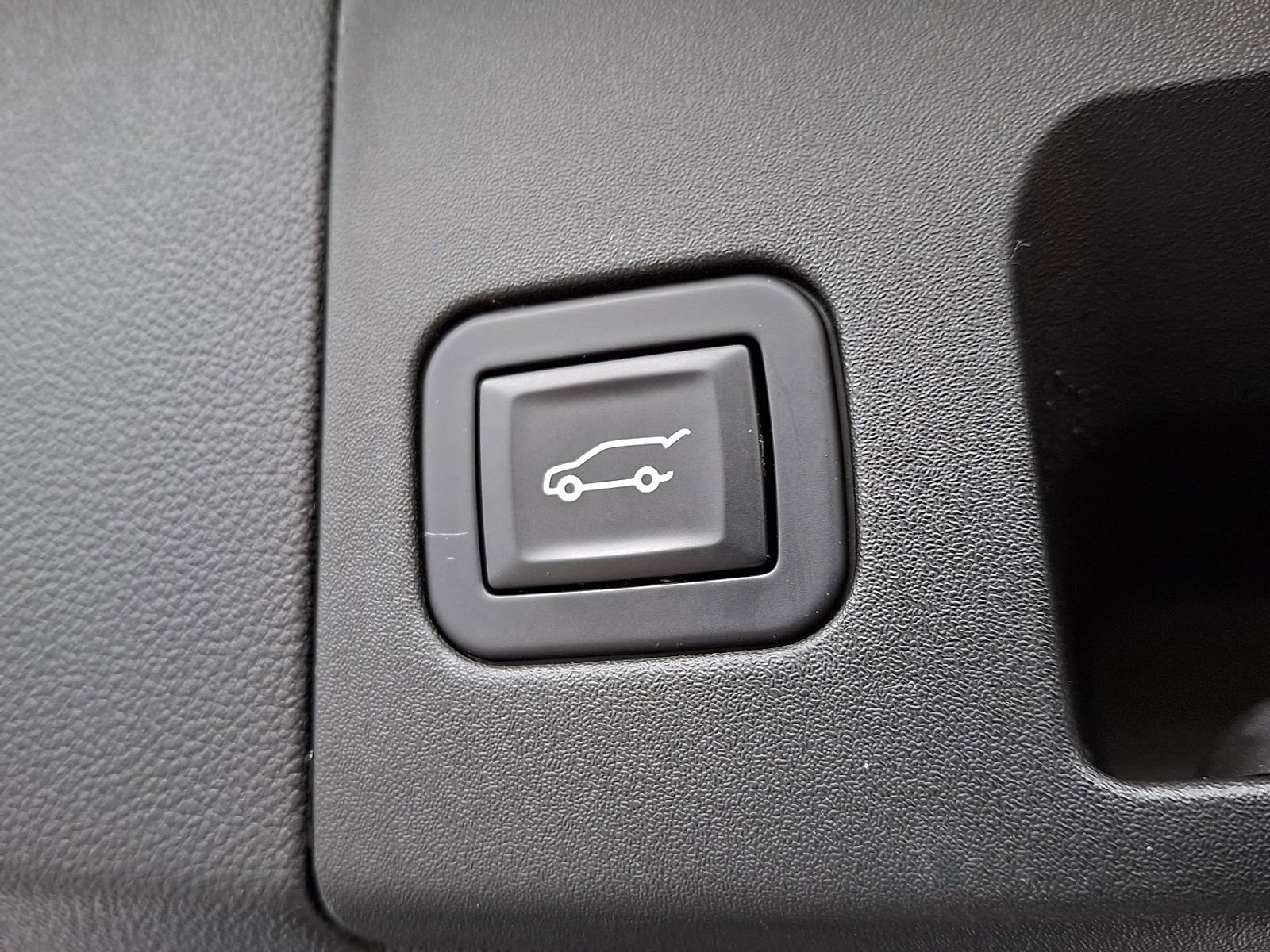 Used 2017 Cadillac XT5 Premium Luxury image 29