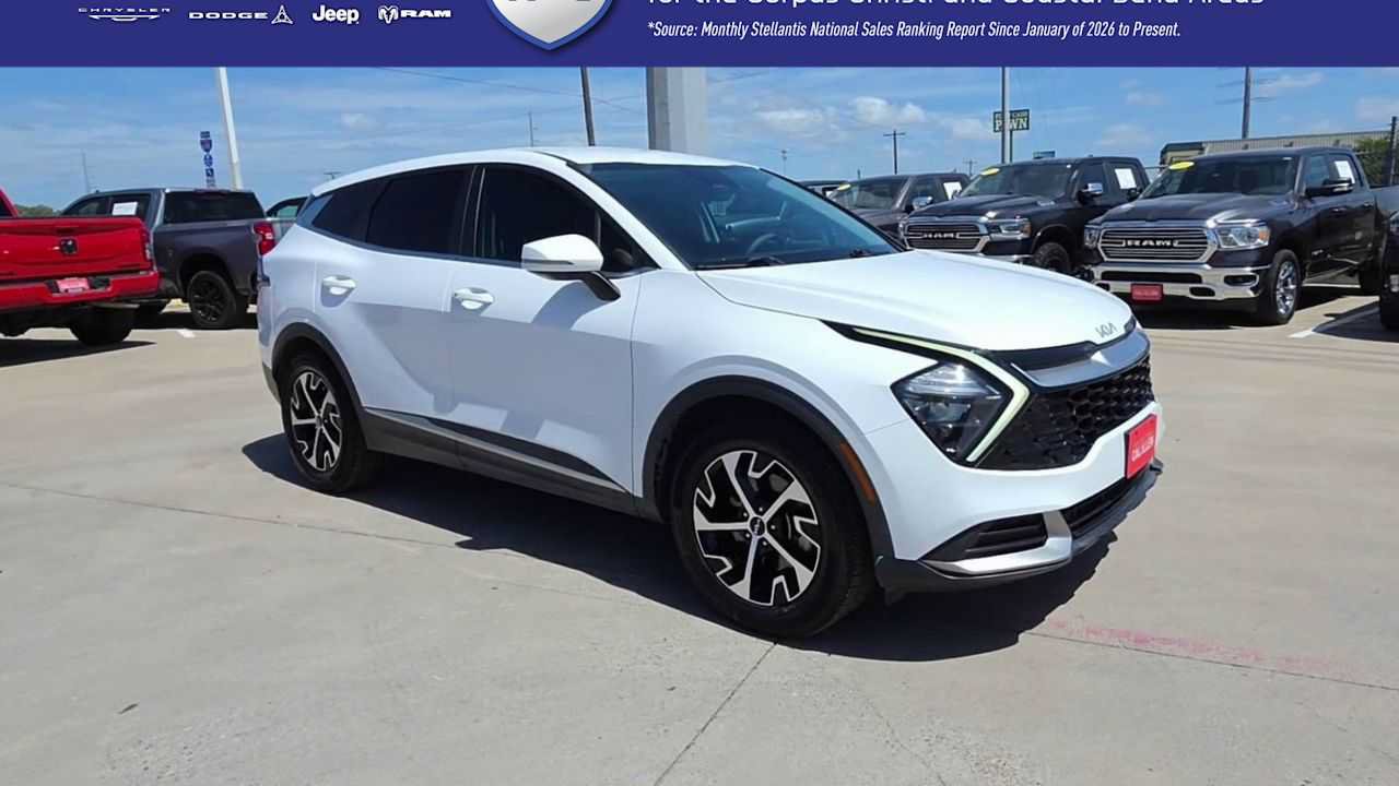 Used 2023 Kia Sportage EX FWD image 2