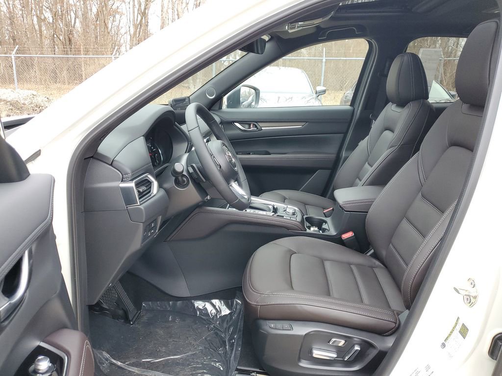 New 2025 MAZDA CX-5 Signature AWD/4WD image 11