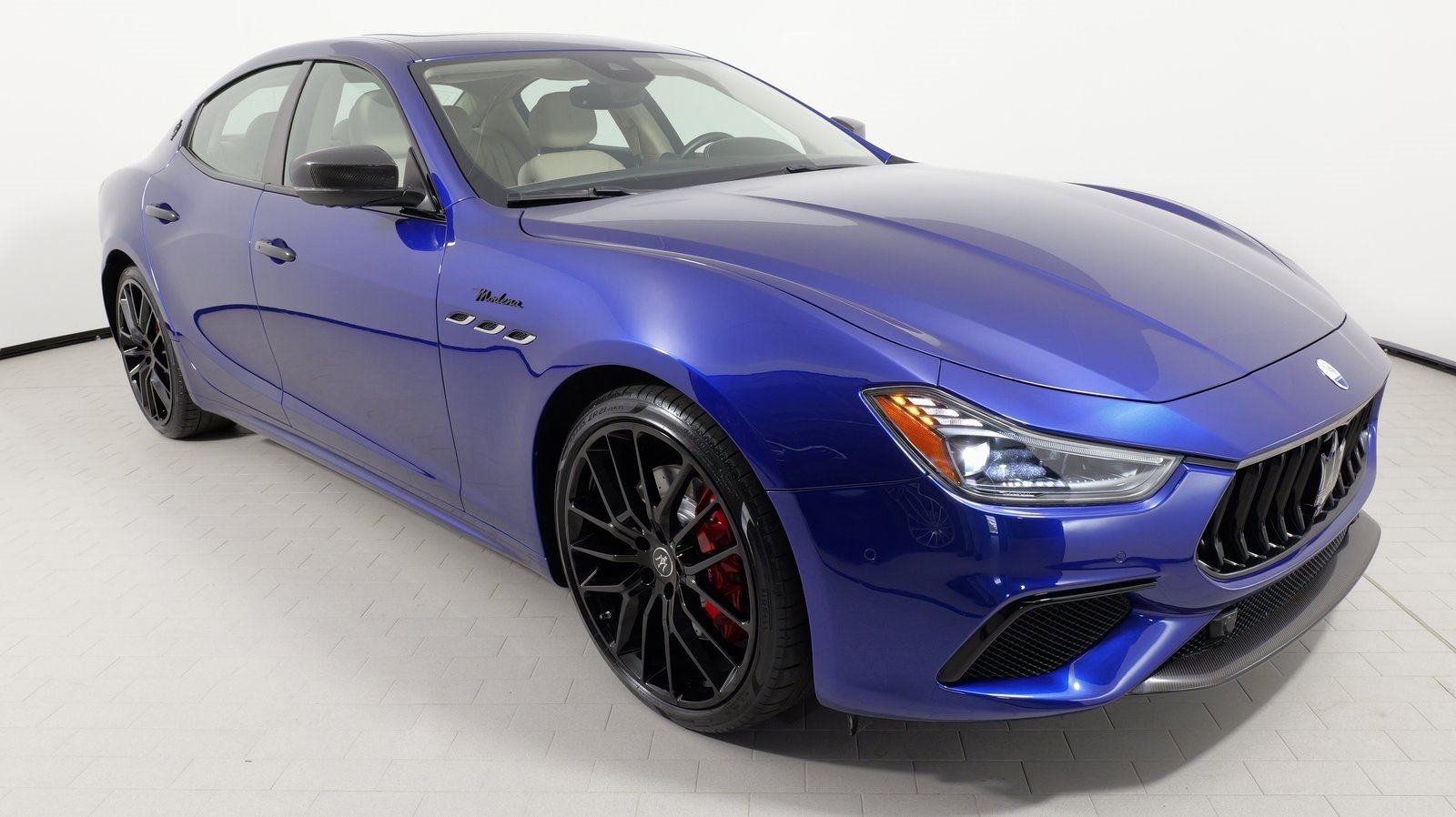 Used 2022 Maserati Ghibli Modena image 9