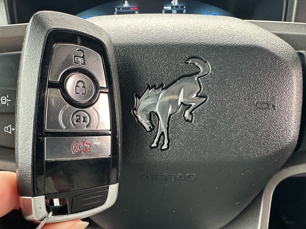 Used 2025 Ford Bronco Badlands image 45