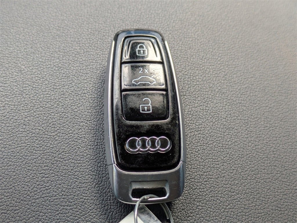 Used 2023 Audi Q8 Premium Plus image 35