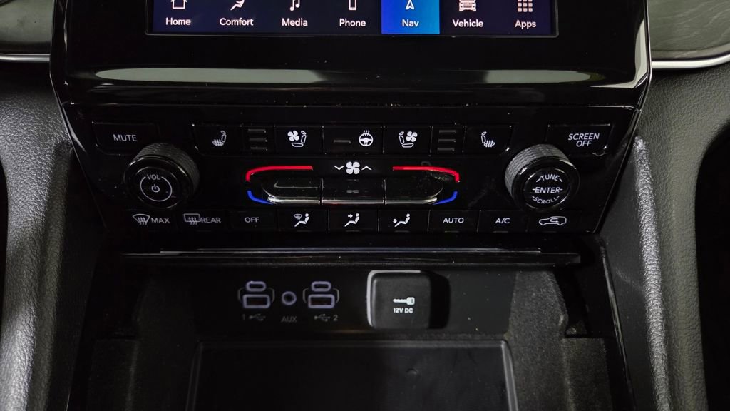 Used 2022 Jeep Grand Cherokee Overland w/ Luxury Tech Group IV image 26