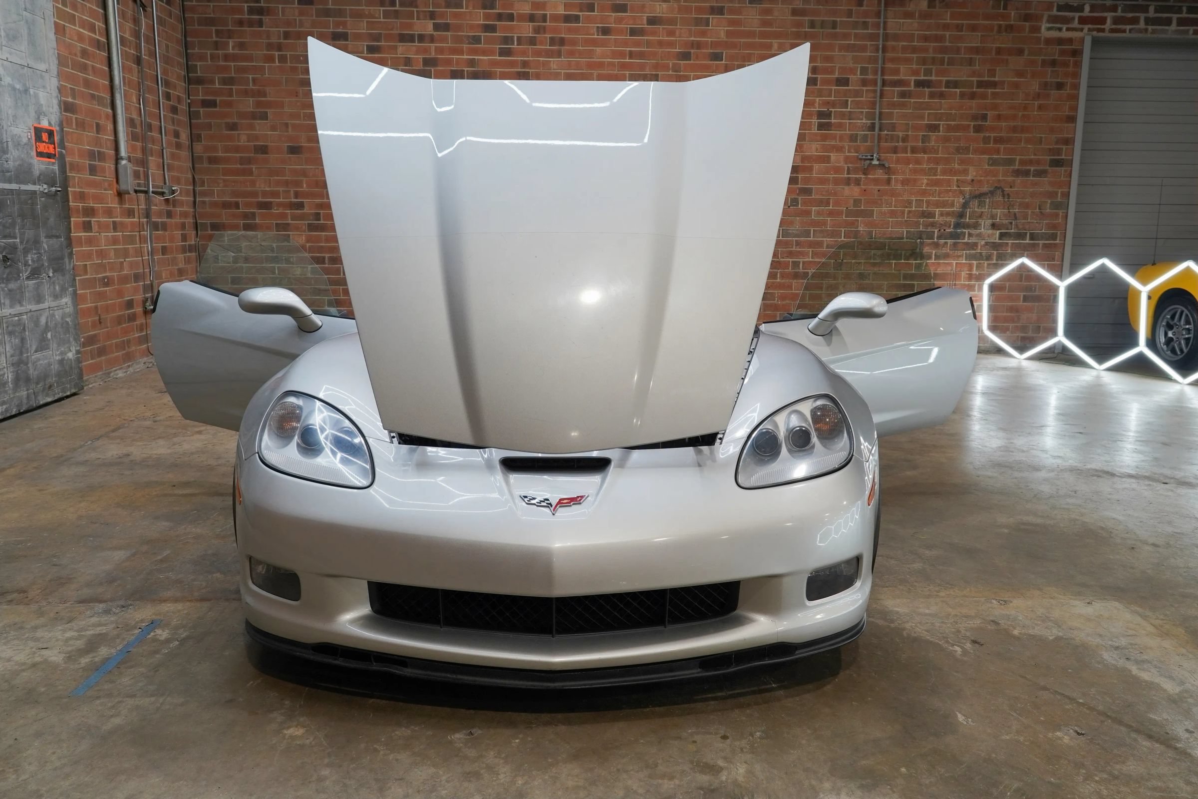 Used 2010 Chevrolet Corvette Grand Sport w/ Preferred Equipment Group RWD image 25