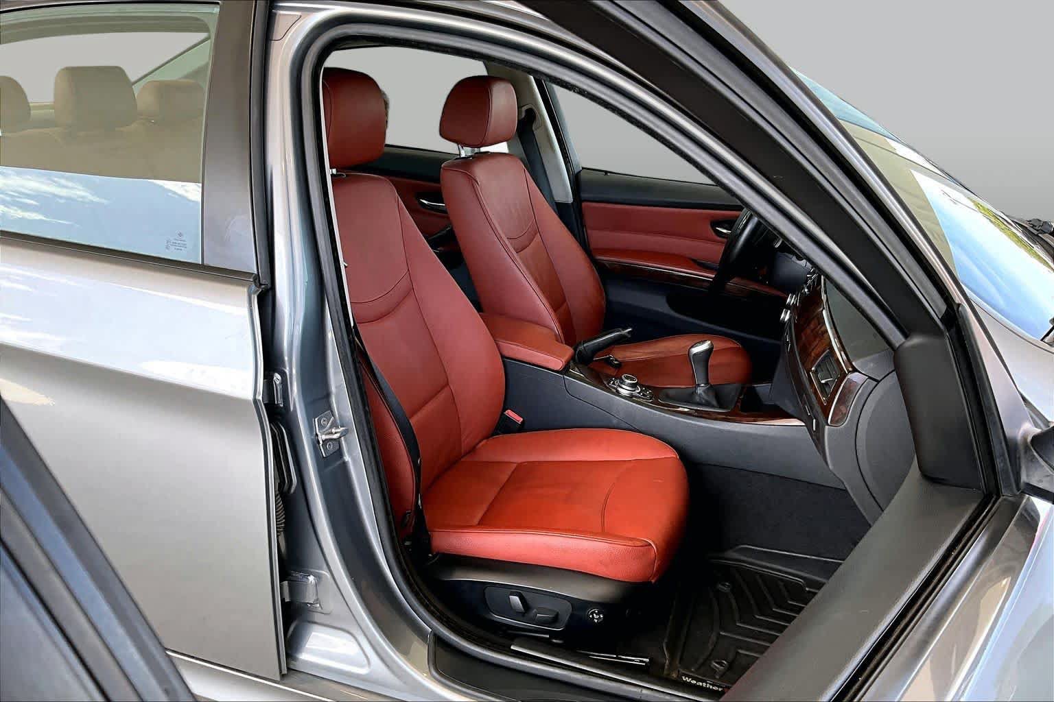 Used 2010 BMW 328i Sedan RWD image 8