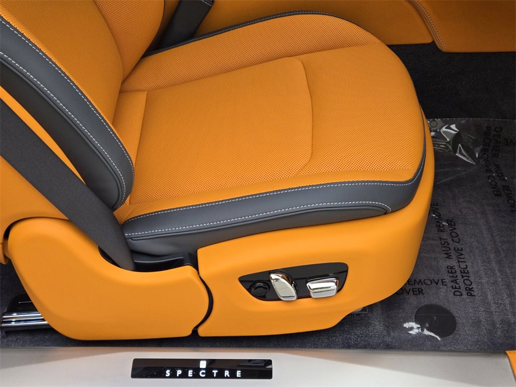 New 2025 Rolls-Royce Spectre w/ Spectre Launch Package image 25