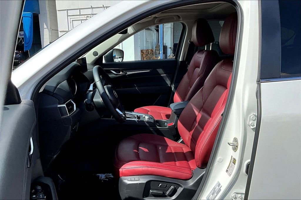 Certified 2025 MAZDA CX-5 Carbon Edition image 14