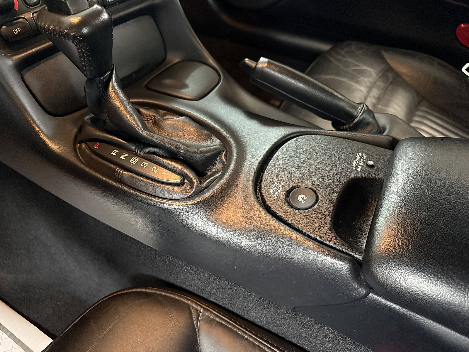 Used 2004 Chevrolet Corvette Coupe image 22