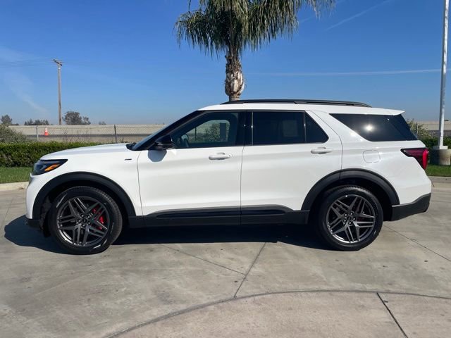 New 2026 Ford Explorer ST-Line w/ ST-Line Street Pack RWD image 2