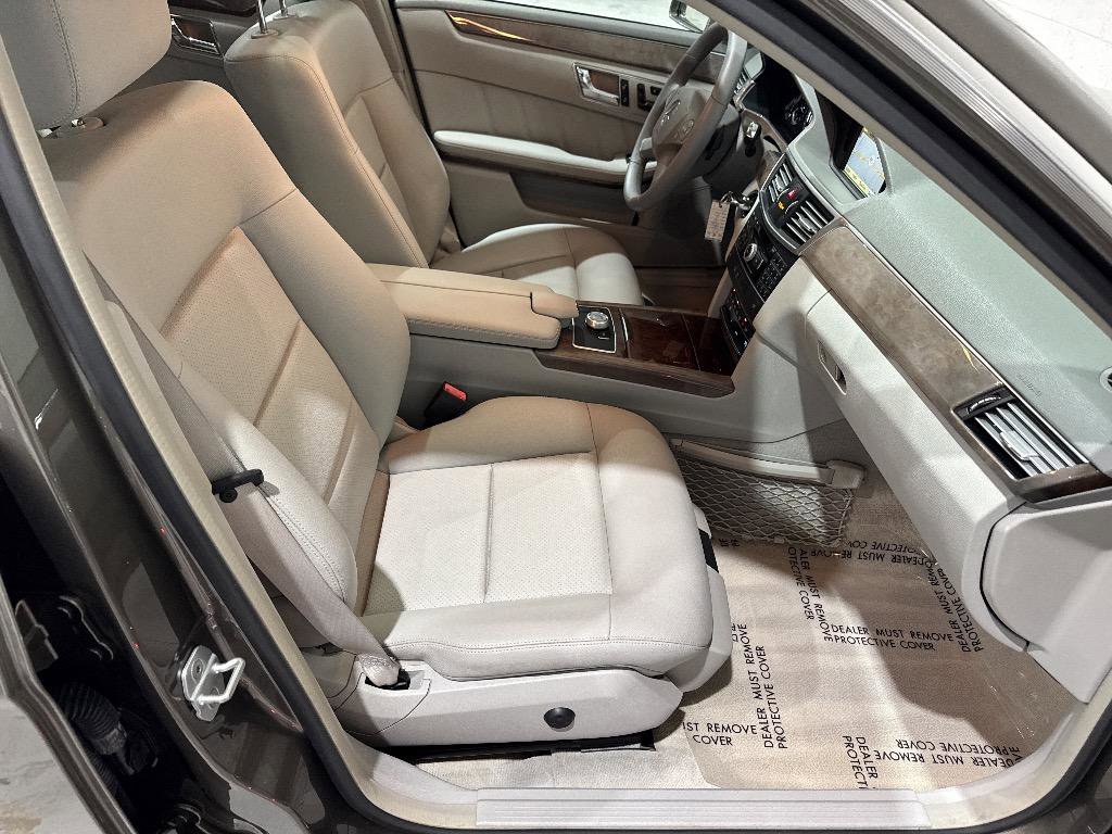 Used 2011 Mercedes-Benz E 350 Sedan image 52