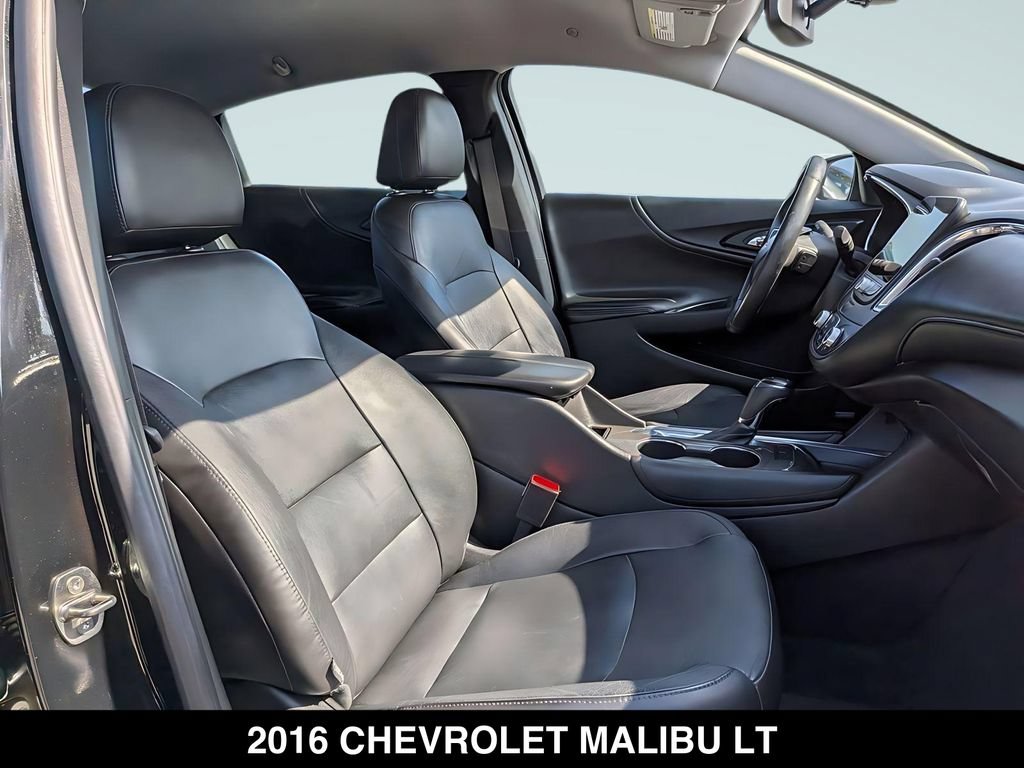 Used 2016 Chevrolet Malibu LT w/ Leather Package FWD image 27
