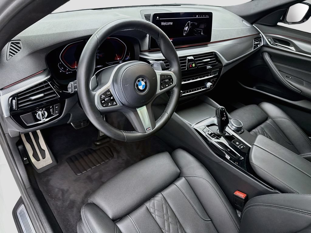 Used 2022 BMW 530i w/ M Sport Package RWD image 9