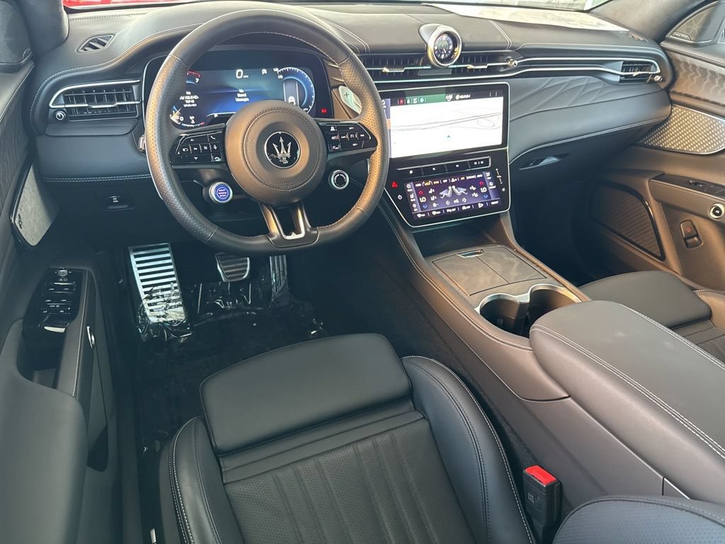 Used 2025 Maserati Grecale Modena AWD/4WD image 13