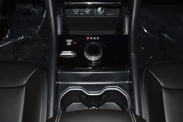 New 2026 Jeep Grand Cherokee Limited w/ Trailer Tow Package image 18