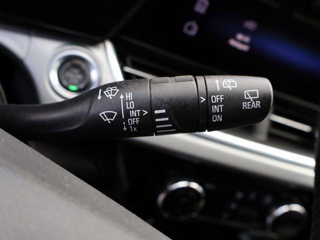 Certified 2025 Chevrolet Trax LT image 37