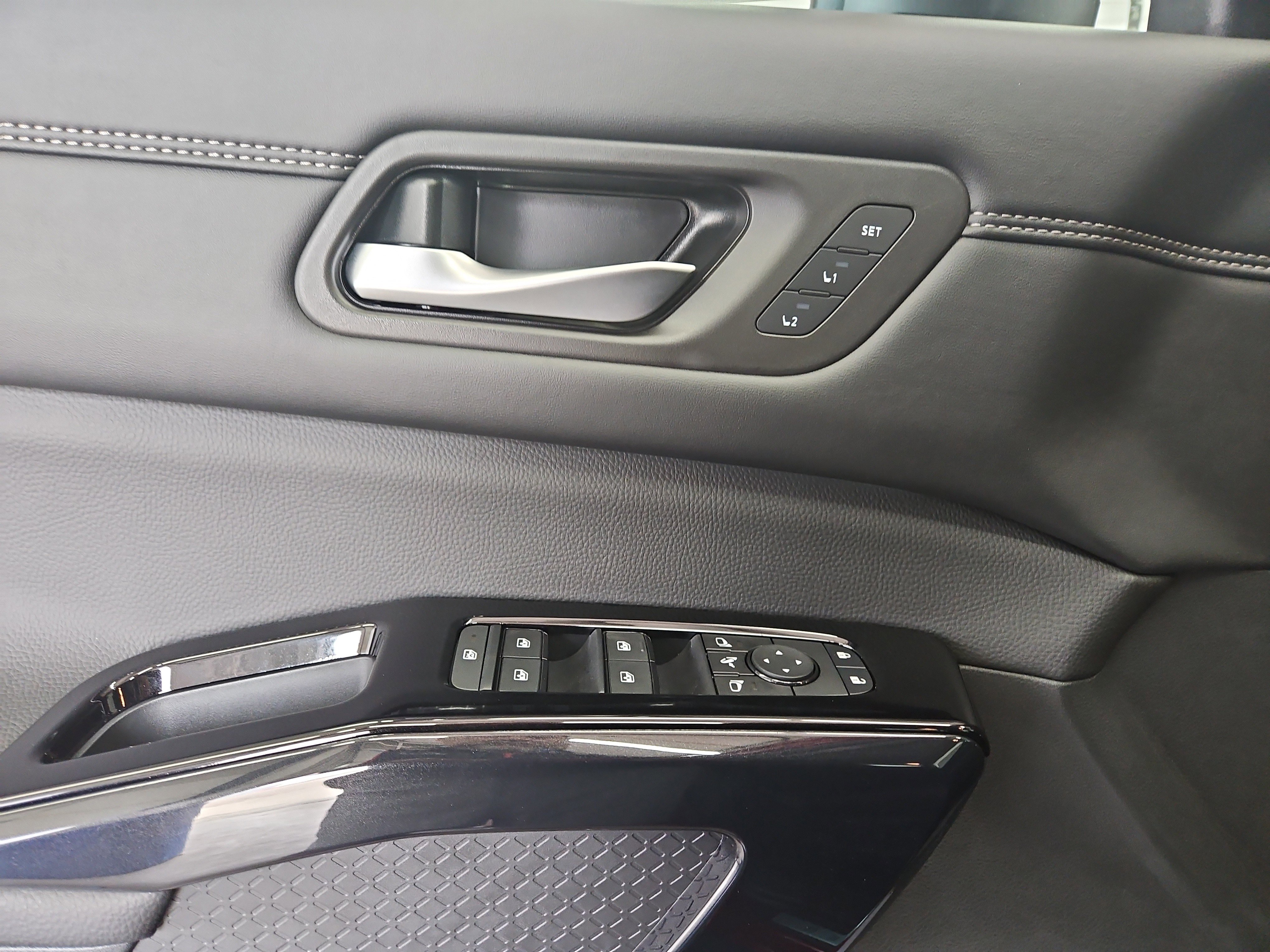 New 2026 Nissan Pathfinder Platinum AWD/4WD image 7