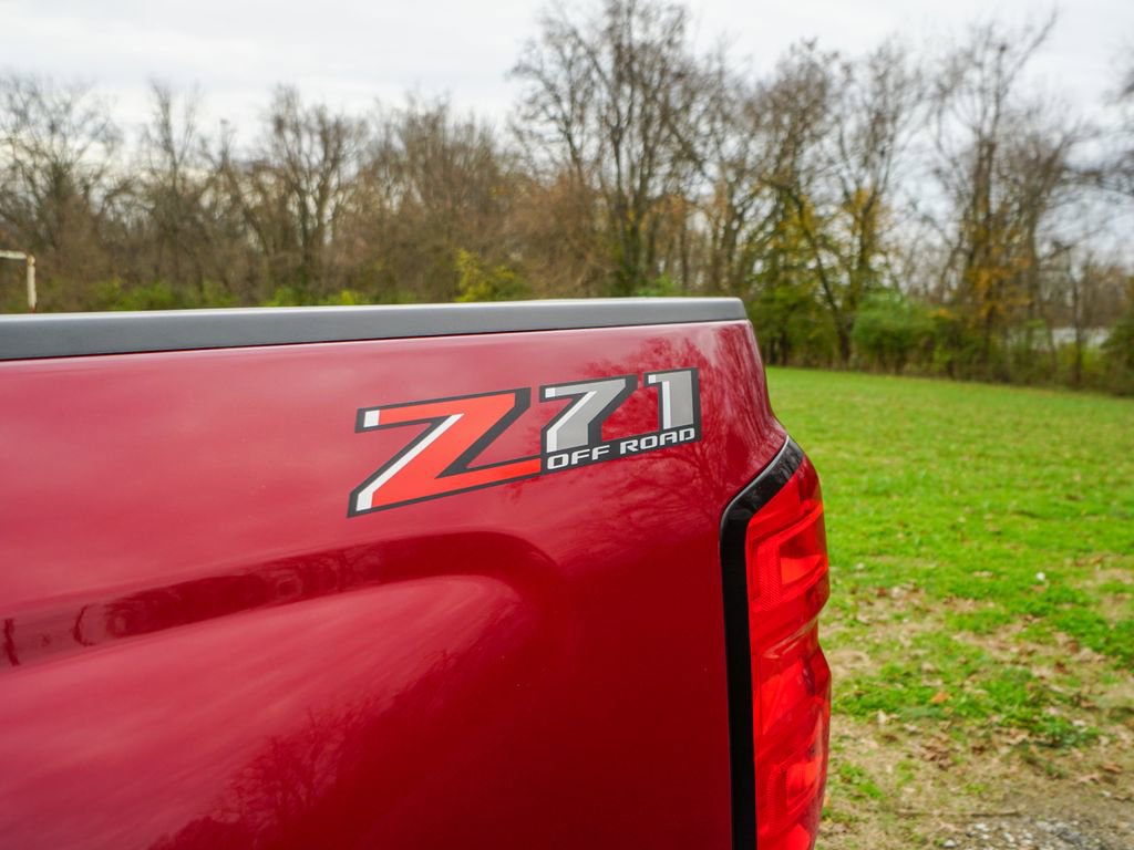 Used 2018 Chevrolet Silverado 1500 LT w/ All Star Edition image 3