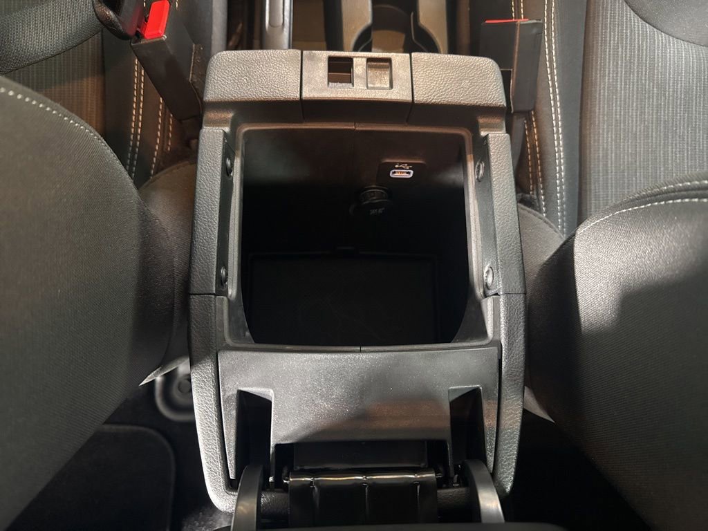 Used 2017 Jeep Wrangler Unlimited Sahara w/ Dual Top Group image 28