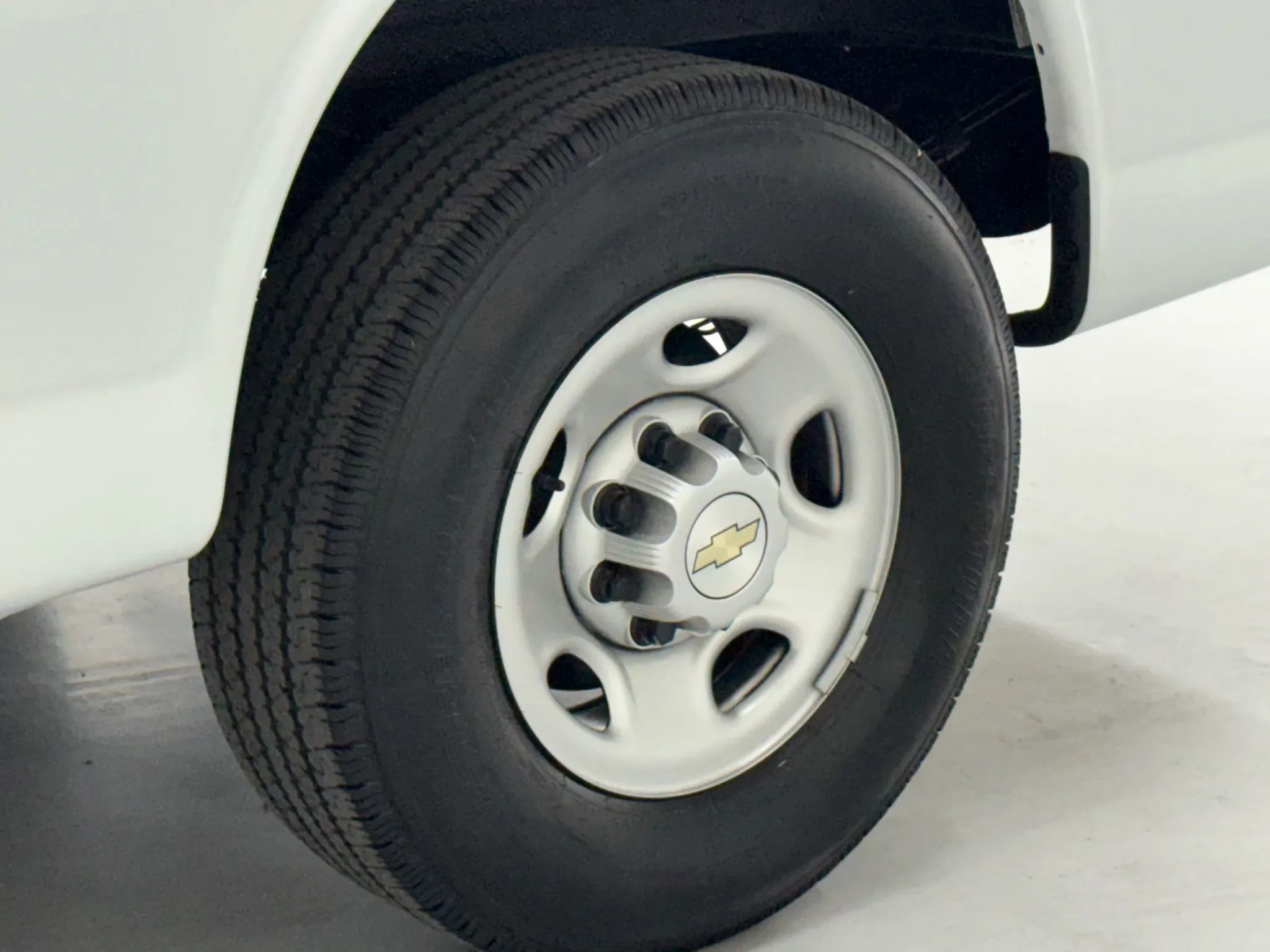 Used 2021 Chevrolet Express 2500 w/ Driver Convenience Package image 37