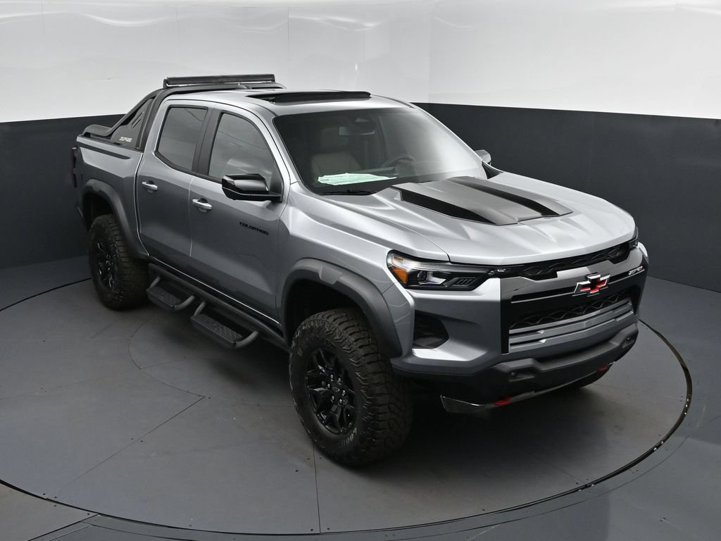 New 2026 Chevrolet Colorado ZR2 w/ Midnight Edition AWD/4WD image 1
