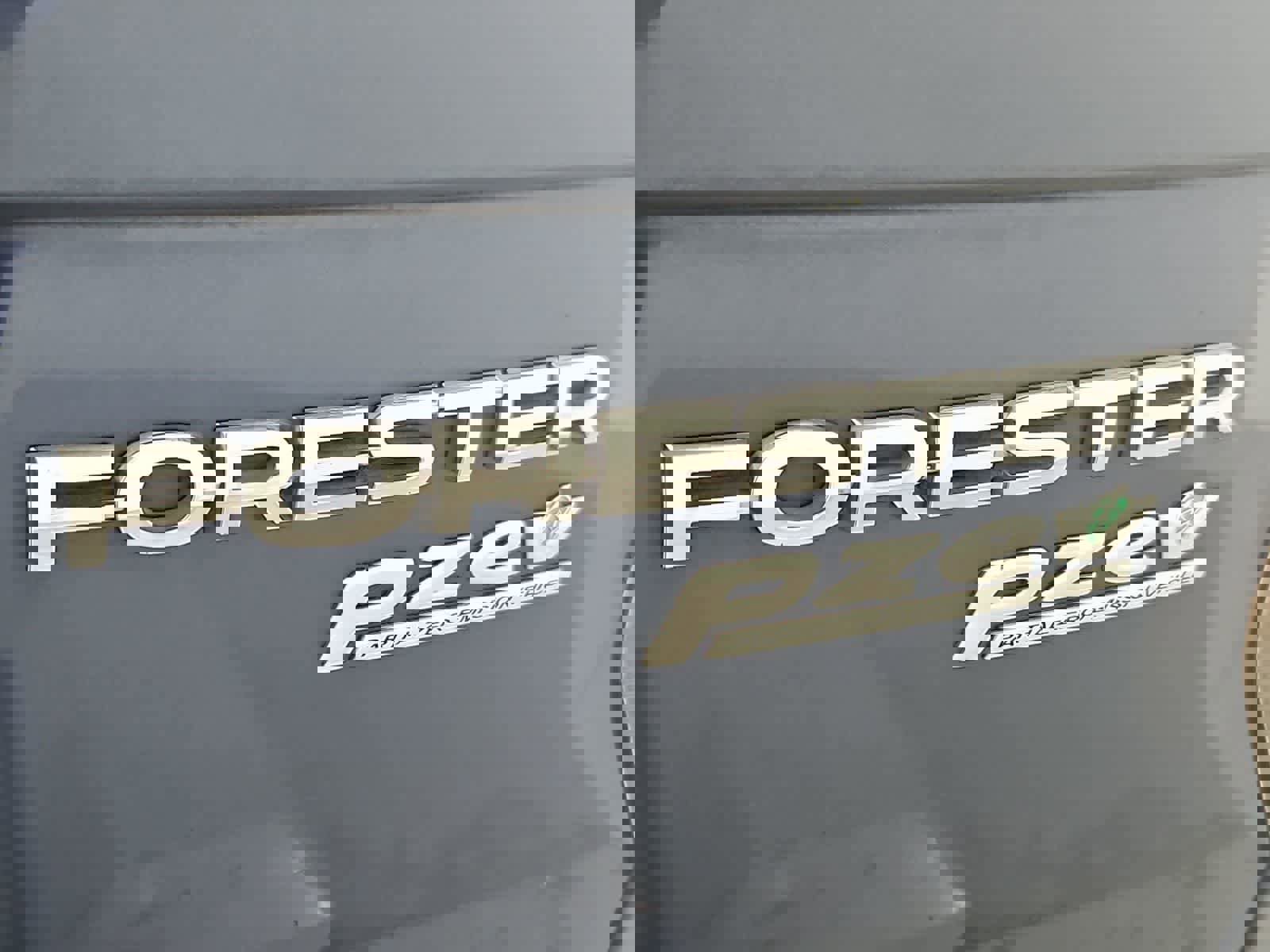 Used 2014 Subaru Forester 2.5i Touring w/ Popular Package #2 image 12