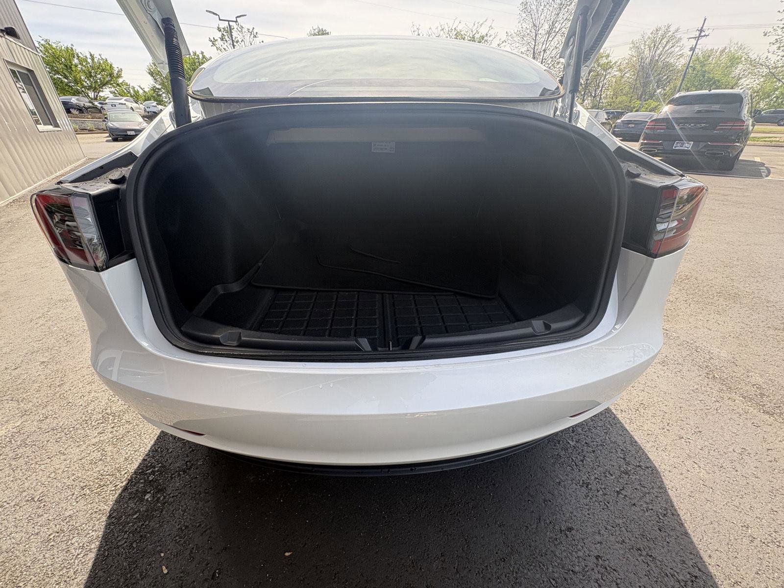 Used 2023 Tesla Model 3 Performance image 8