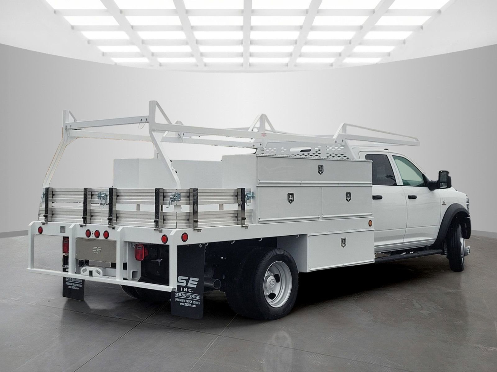 New 2026 RAM 5500 Tradesman w/ Chrome Appearance Group image 4