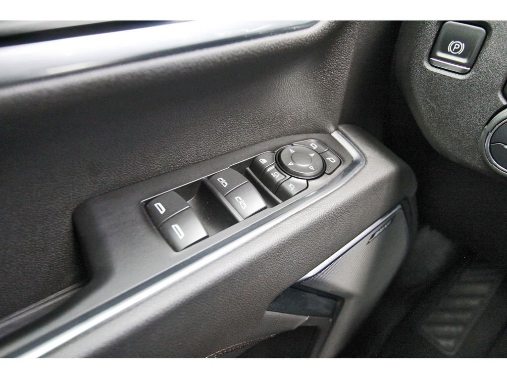 Used 2025 Chevrolet Silverado 3500 High Country w/ High Country Premium Package image 17