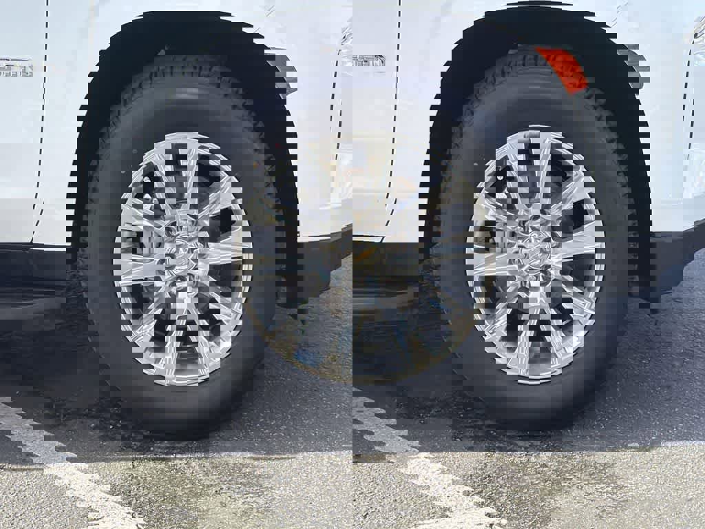 Used 2023 Chevrolet Suburban Premier image 45