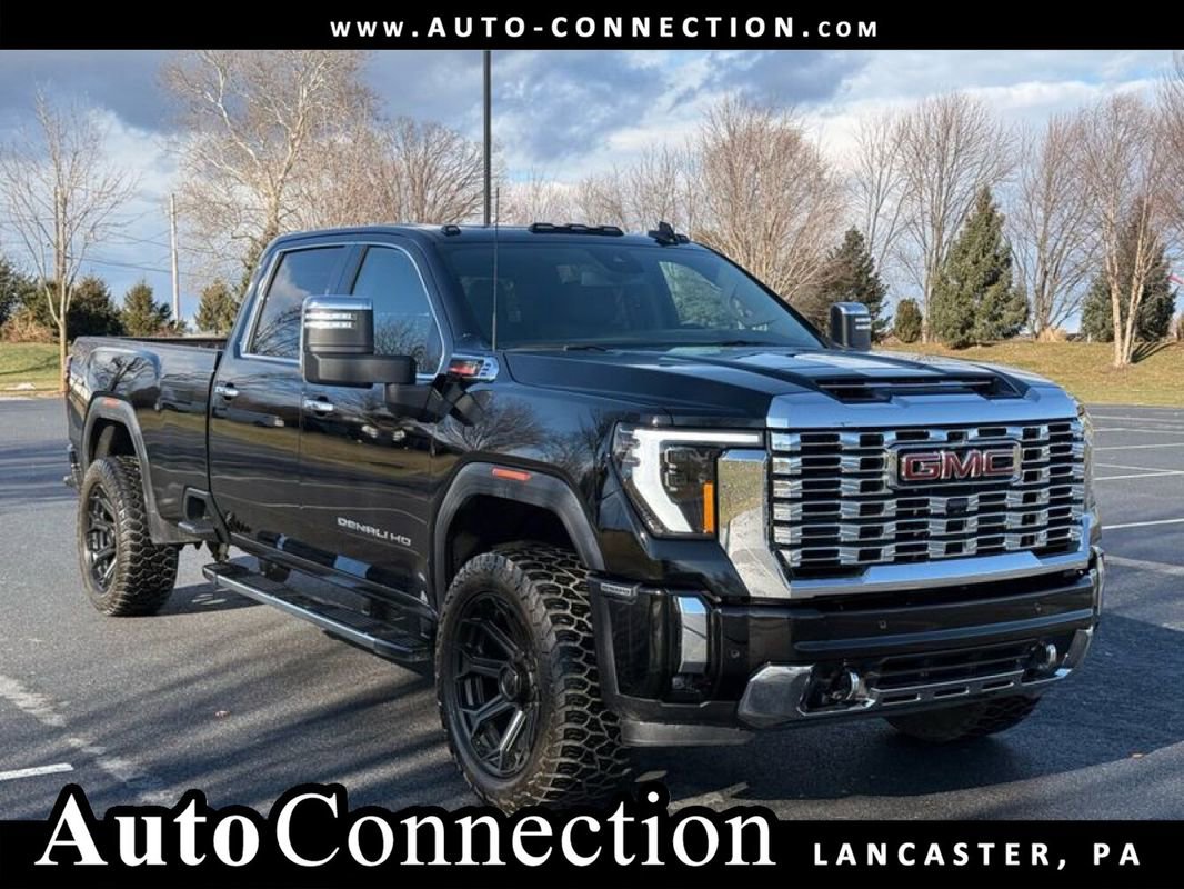 Used 2025 GMC Sierra 2500 Denali image 1