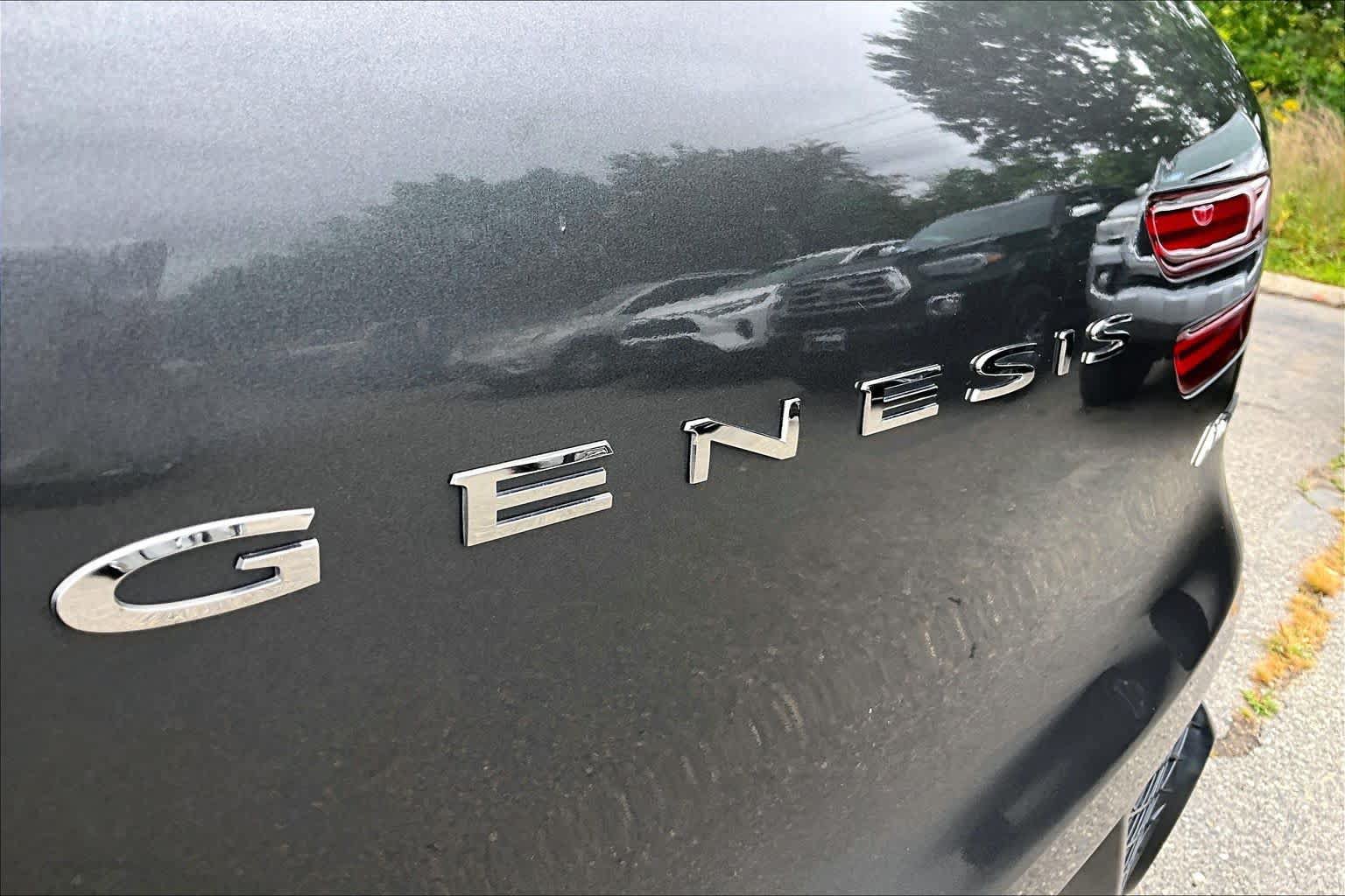 Used 2022 Genesis GV70 3.5T Sport w/ Sport Prestige Package AWD/4WD image 29