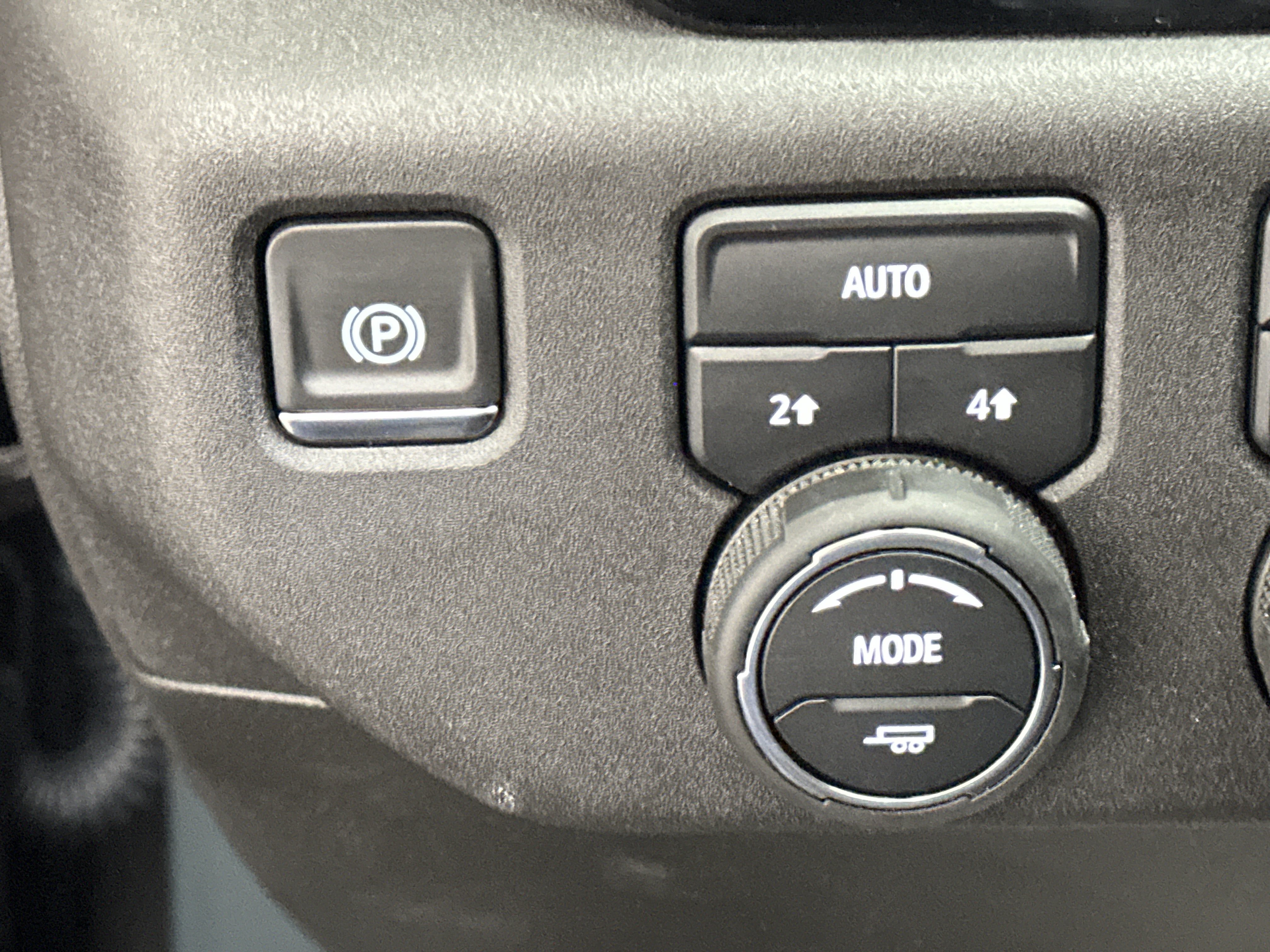 Used 2026 Chevrolet Silverado 1500 LT AWD/4WD image 34