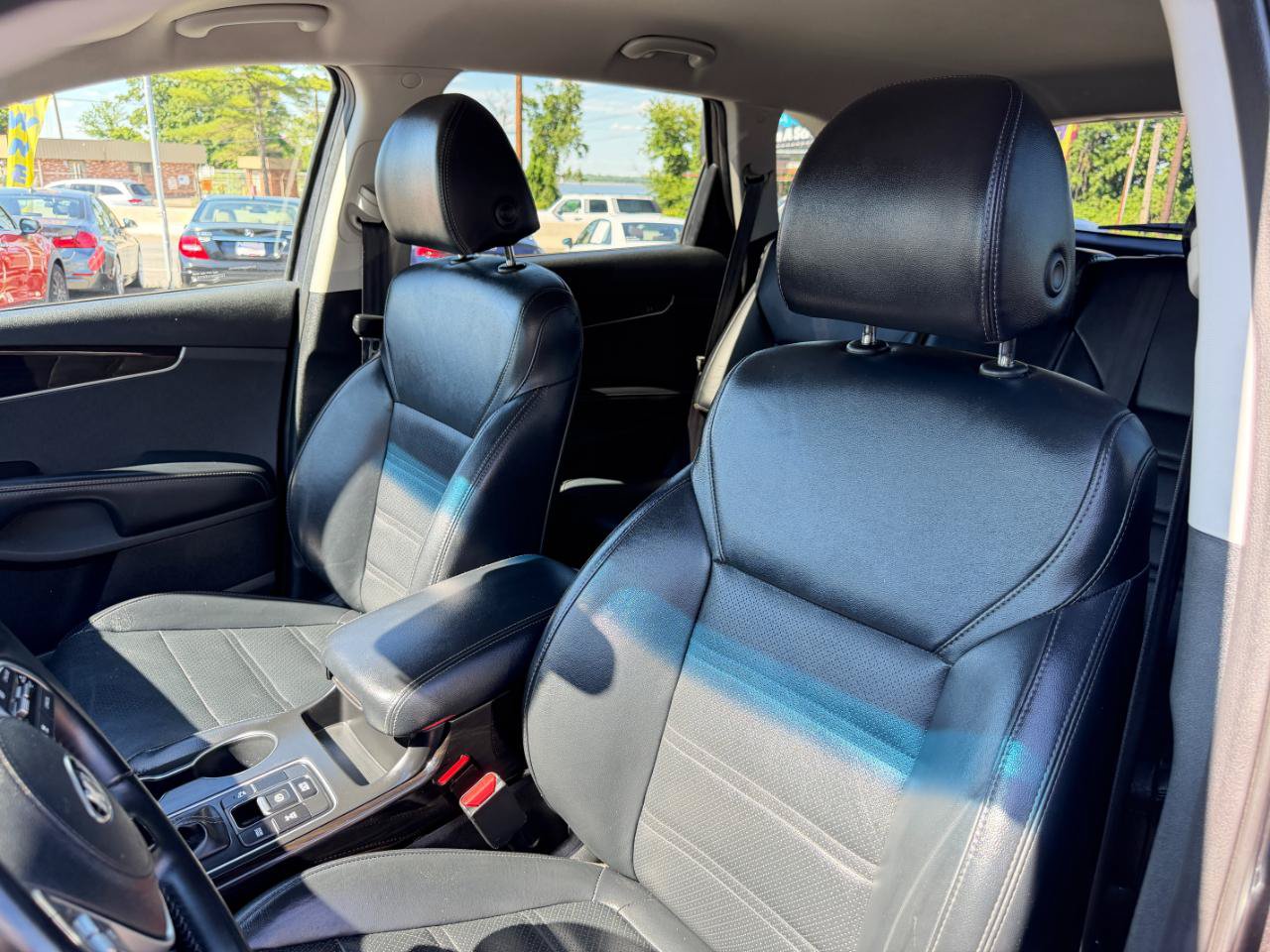 Used 2019 Kia Sorento EX AWD/4WD image 13