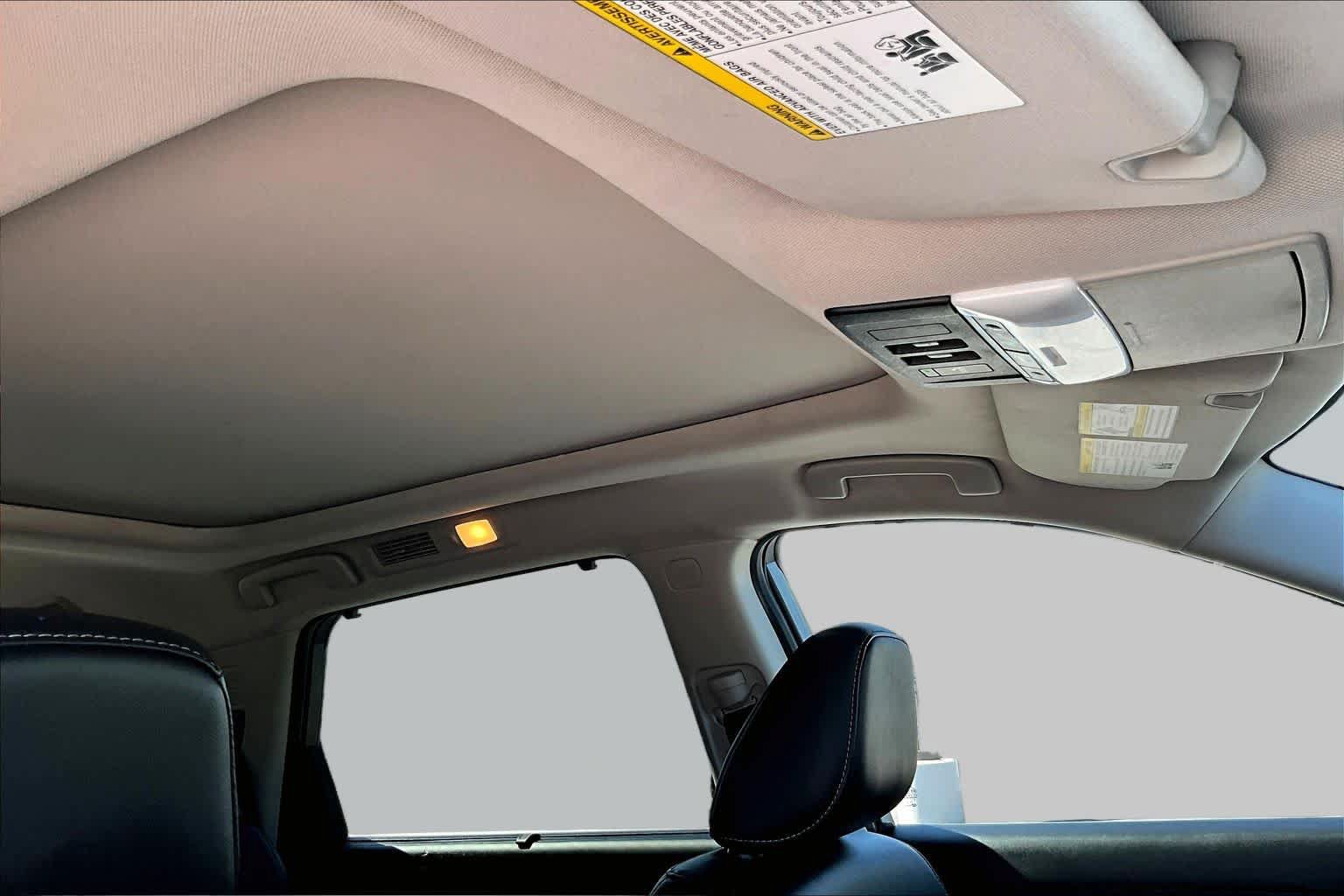 Used 2022 Nissan Pathfinder SL w/ SL Premium Package FWD image 13