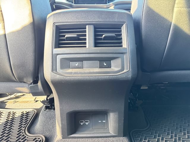 Used 2020 Volkswagen Atlas Cross Sport SEL Premium R-Line AWD/4WD image 32