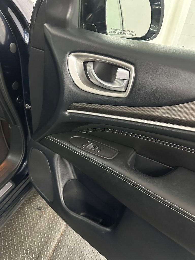 Used 2018 INFINITI QX60 Luxe AWD/4WD image 39