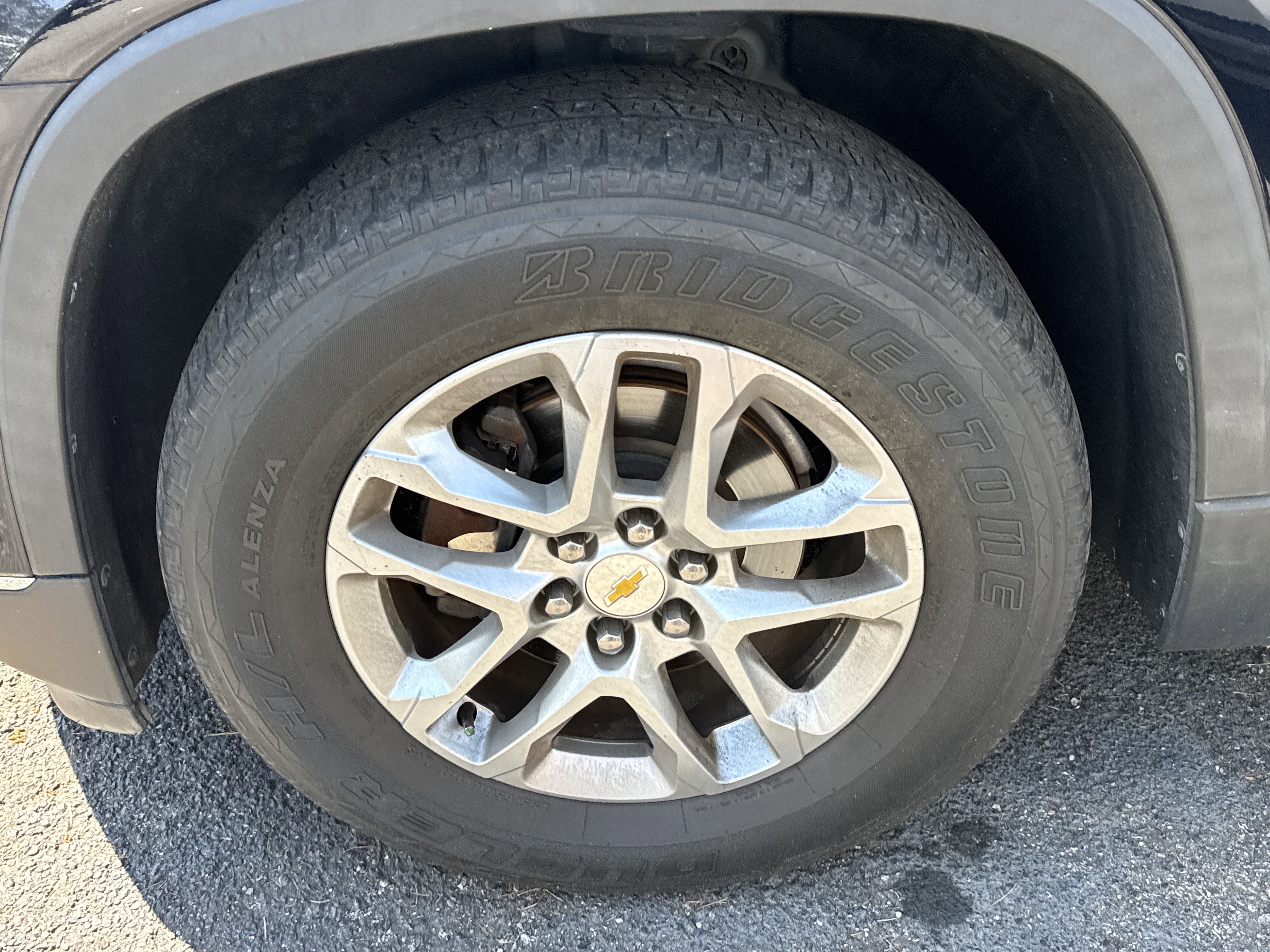 Used 2020 Chevrolet Traverse LT FWD image 10