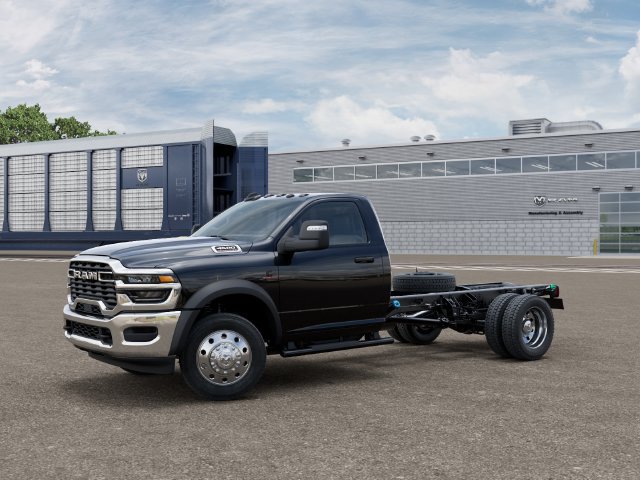 New 2026 RAM 4500 Tradesman w/ Chrome Appearance Group AWD/4WD image 2