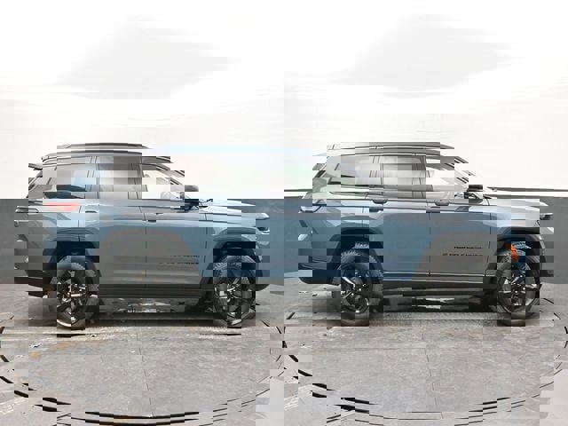 New 2026 Jeep Grand Cherokee L Limited w/ Limited Altitude Package image 6