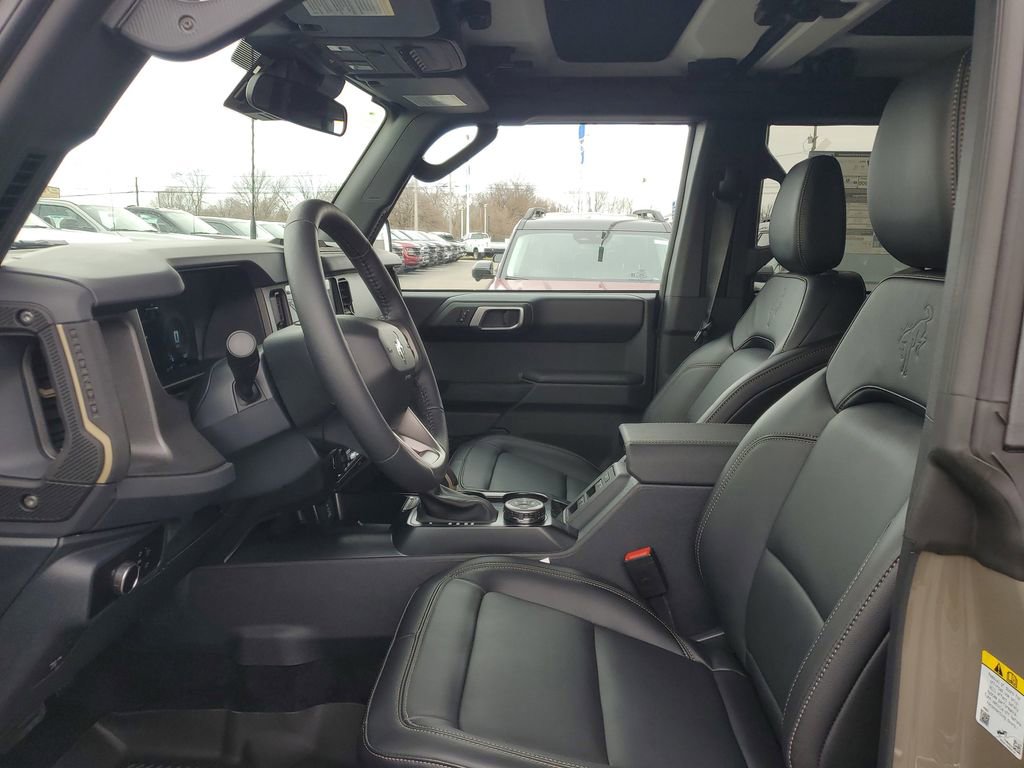 New 2026 Ford Bronco Badlands image 8