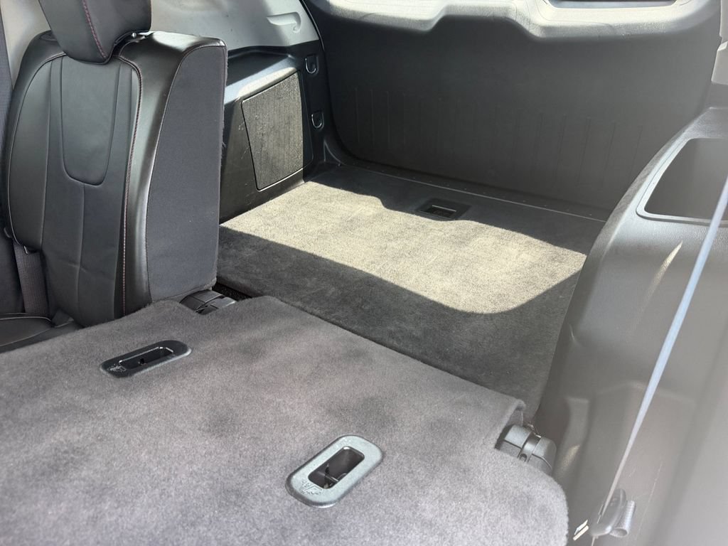 Used 2016 Chevrolet Equinox LTZ w/ Enhanced Convenience Package FWD image 18