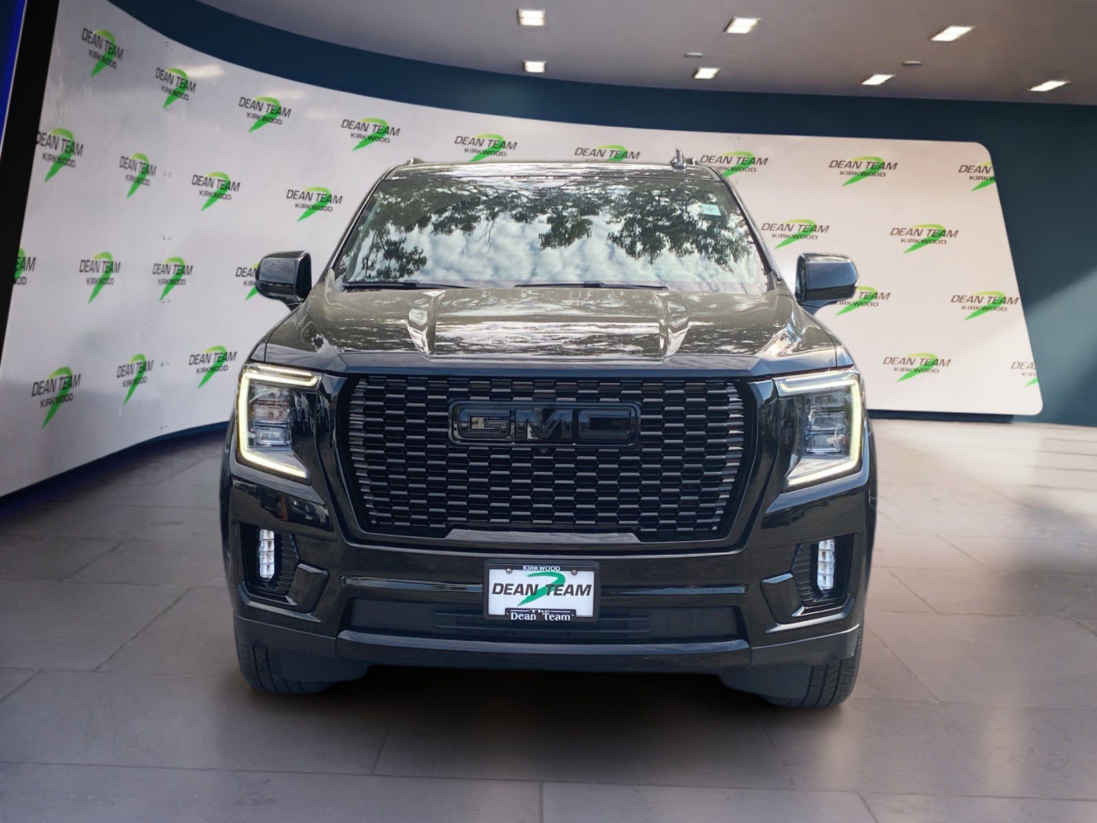 Used 2021 GMC Yukon Denali w/ Denali Premium Package image 7