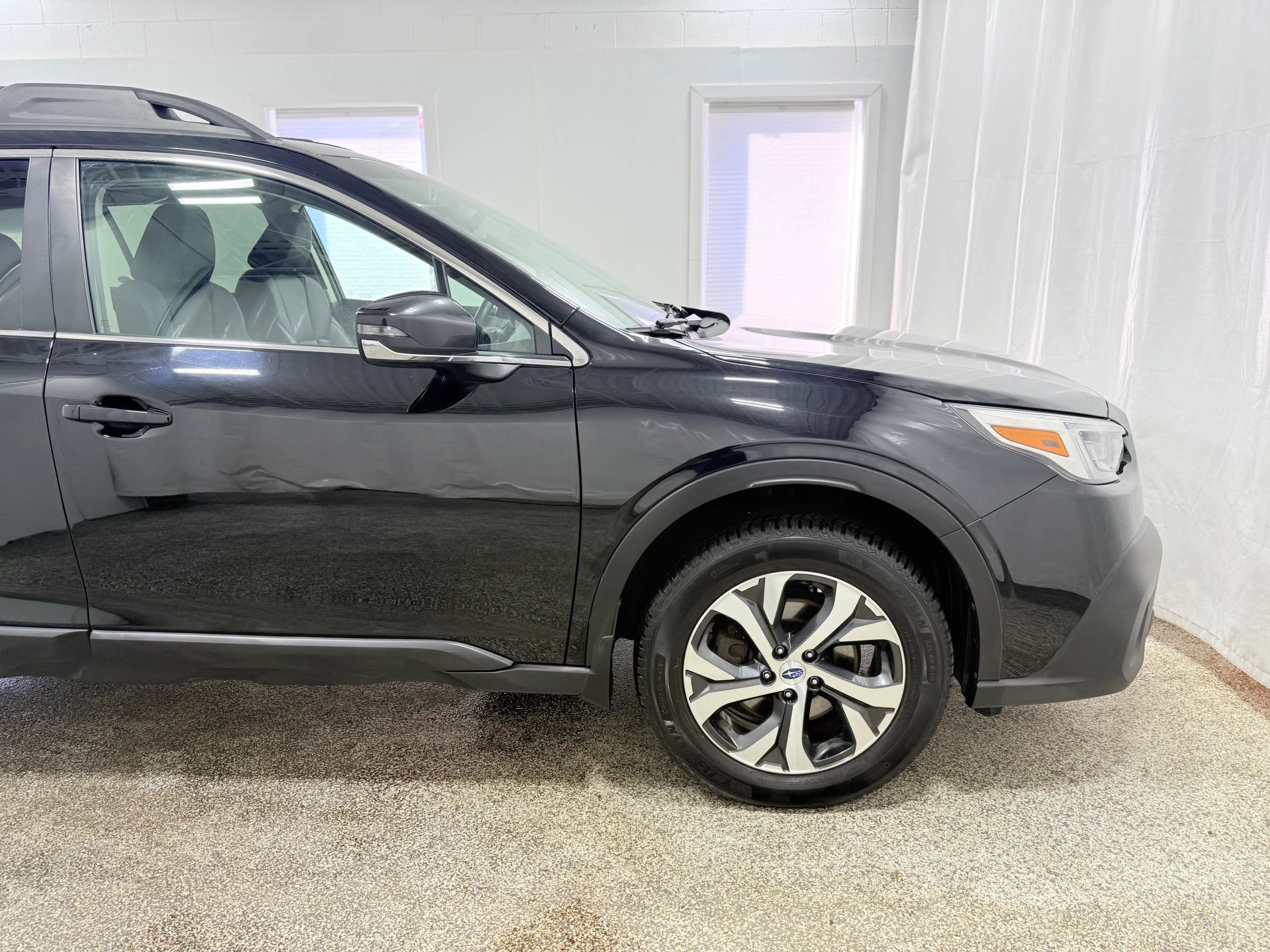 Used 2022 Subaru Outback Limited XT image 8