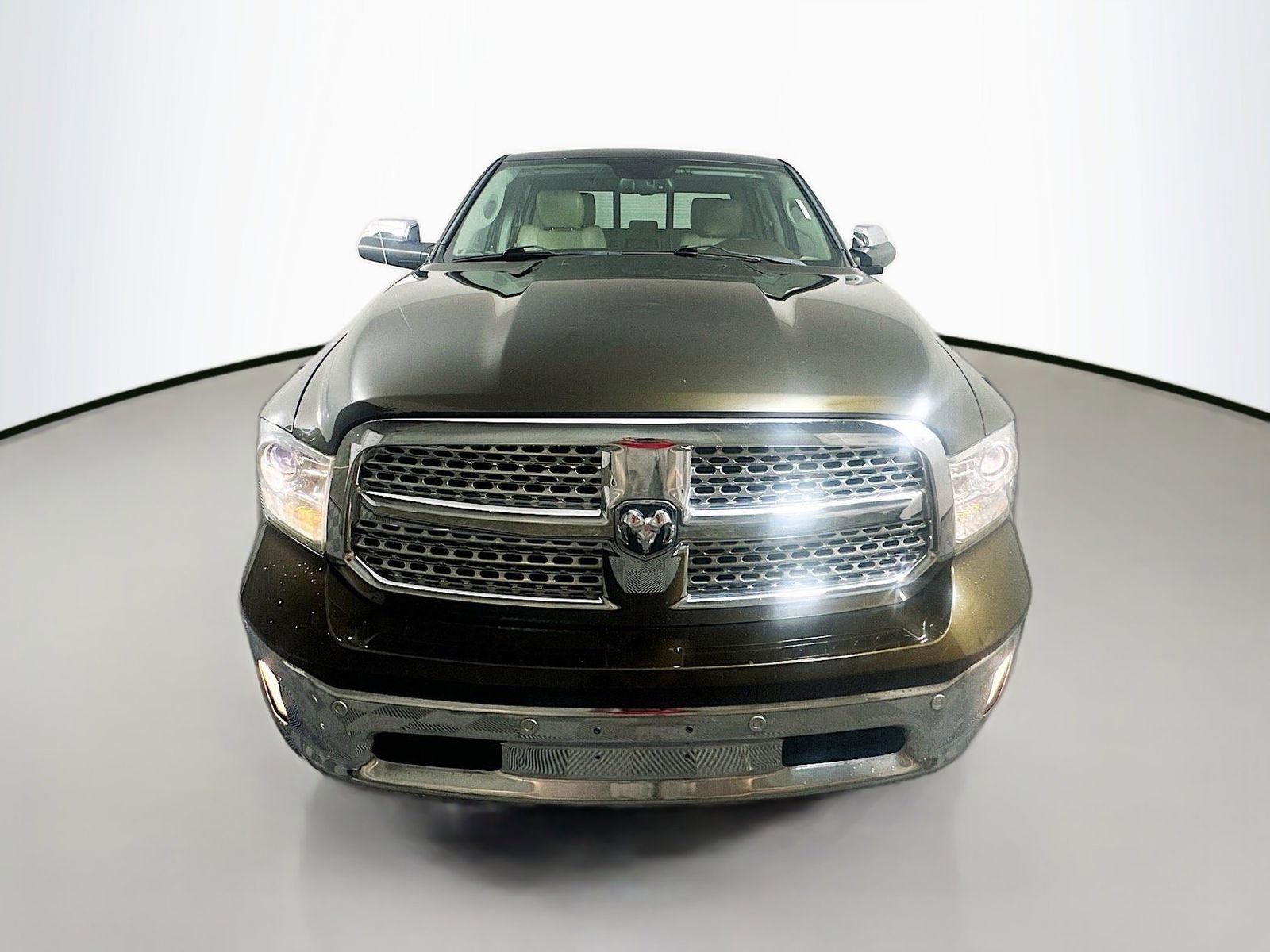 Used 2014 RAM 1500 Laramie w/ Convenience Group AWD/4WD image 2