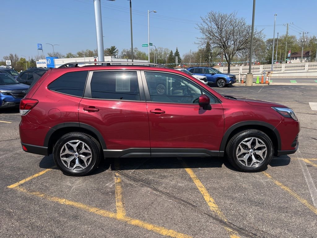 Certified 2024 Subaru Forester Premium AWD/4WD image 4