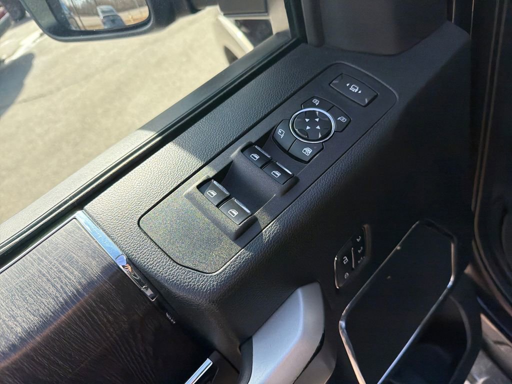 Used 2020 Ford F350 Lariat w/ Lariat Ultimate Package image 12