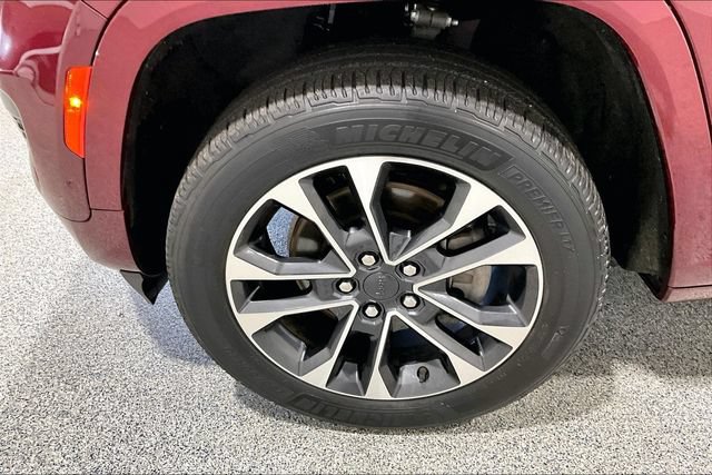 Used 2021 Jeep Grand Cherokee L Overland w/ Advanced Protech Group III AWD/4WD image 44