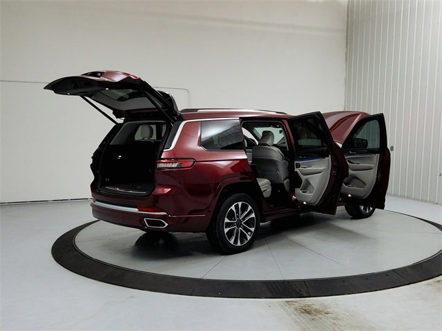 Used 2022 Jeep Grand Cherokee L Overland w/ Advanced Protech Group III image 15