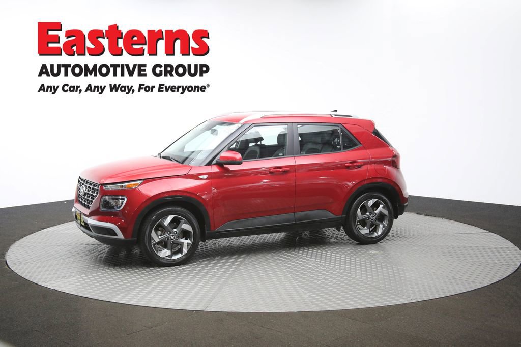 Used 2022 Hyundai Venue Limited image 57