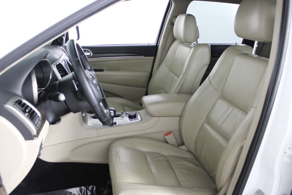 Used 2015 Jeep Grand Cherokee Limited w/ Trailer Tow Group IV image 19